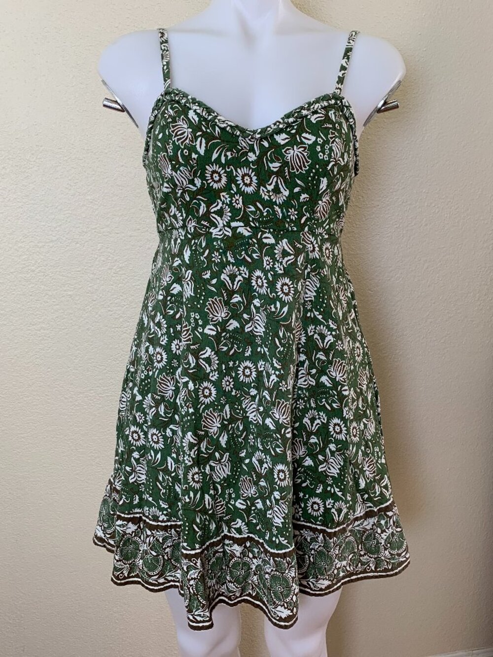 SINCERLY JULES green floral spagetthi strap dress size M